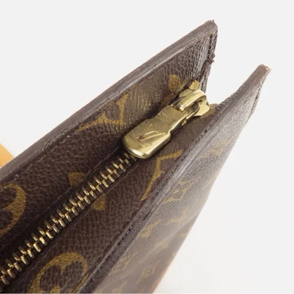 Louis Vuitton Bags - Picture 10 of 16